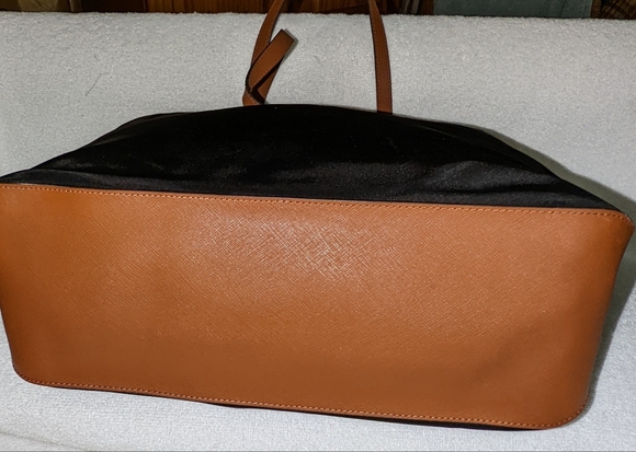 Michael Kors Kempton large nylon tote bag. - Picture 6 of 14